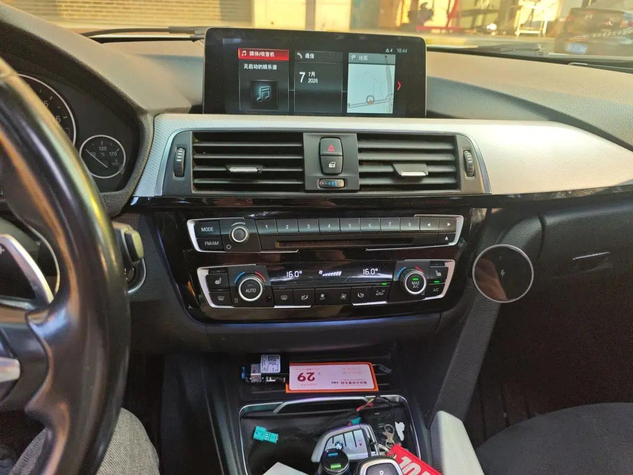 BMW 3 Series 2016 328i M Sport — миниатюра 13