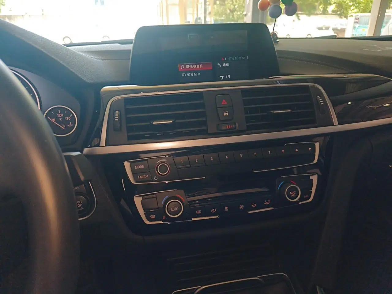 BMW 3 Series 2018 320Li Fashion Model — миниатюра 13