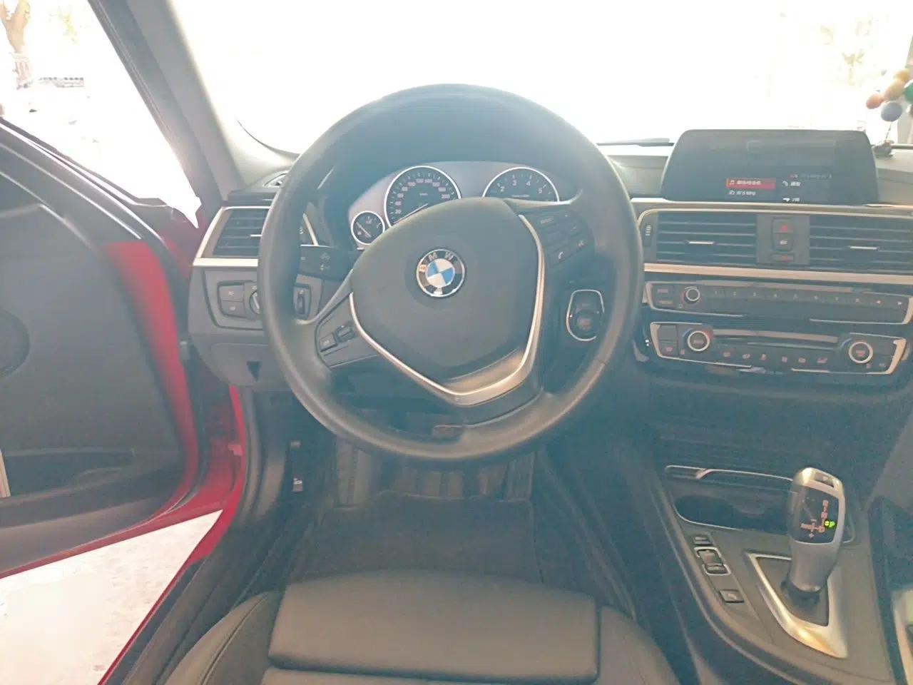 BMW 3 Series 2018 320Li Fashion Model — миниатюра 10