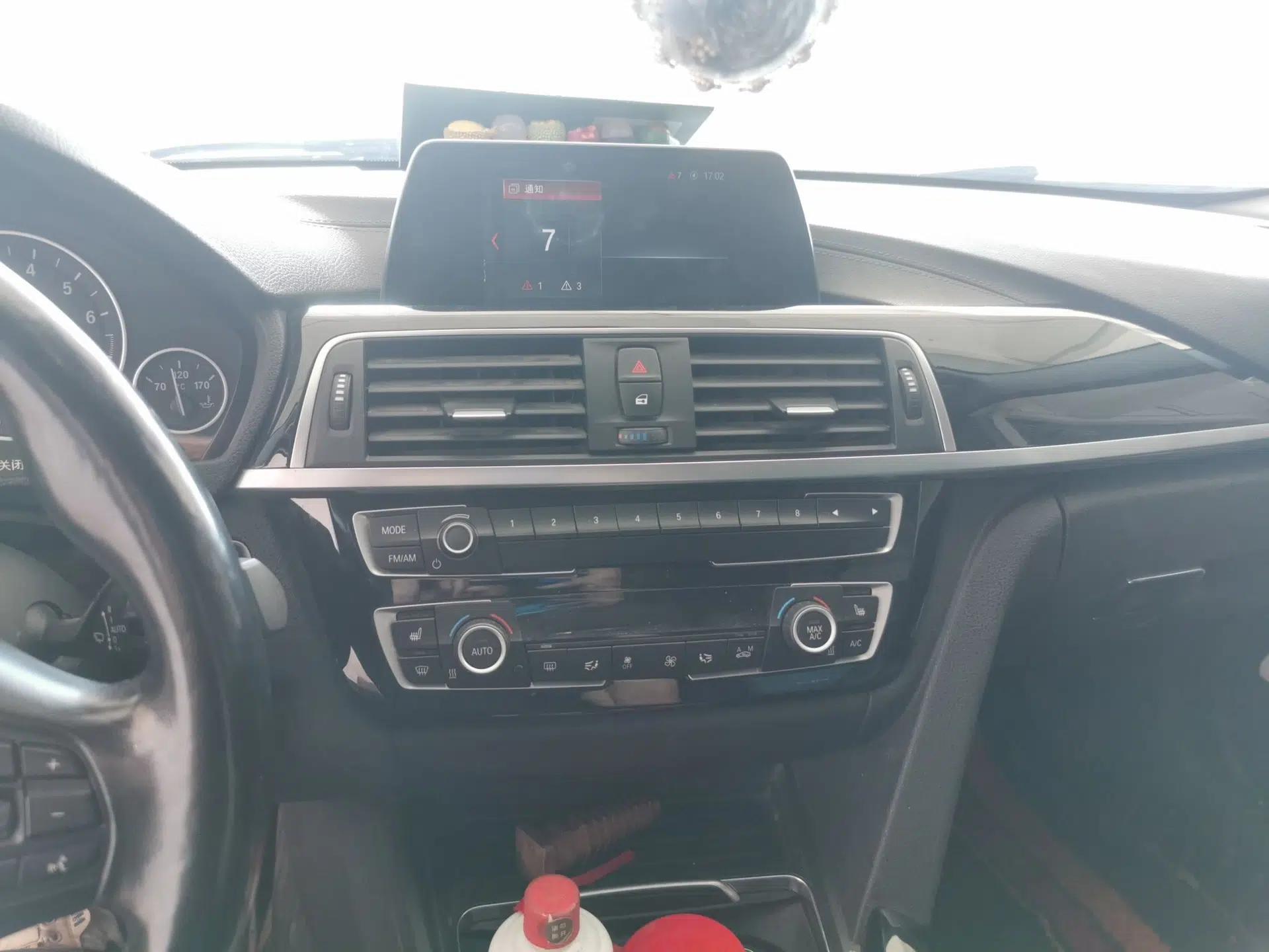 BMW 3 Series 2018 320Li Fashion Model — миниатюра 13