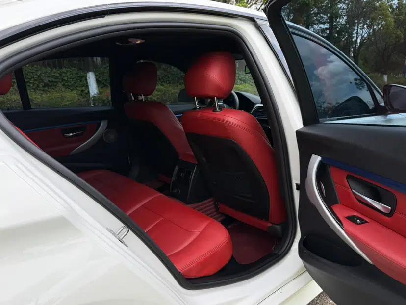 BMW 3 Series 2019 320i M Sport Package — миниатюра 14