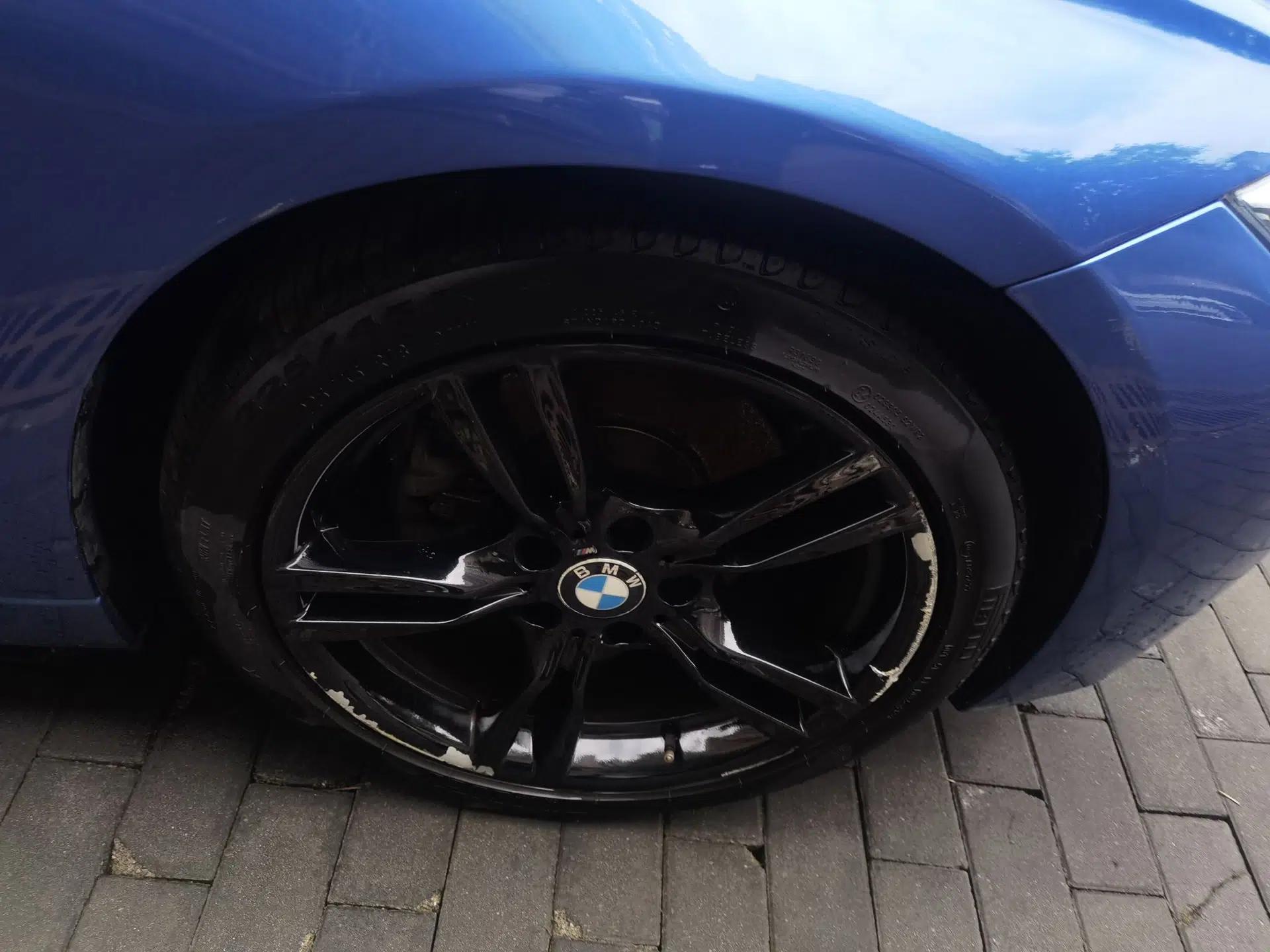 BMW 3 Series 2018 320i M Sport Package — миниатюра 8