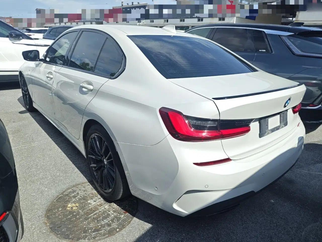 BMW 3 Series 2022 325i M Sport Night Edition Package — миниатюра 13