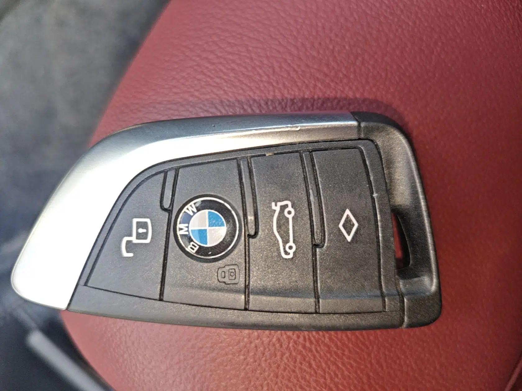 BMW 3 Series 2022 325i M Sport Night Edition Package — миниатюра 28