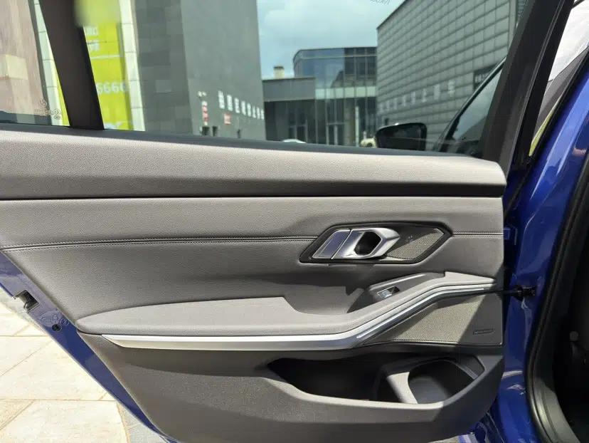 BMW 3 Series 2020 Facelifted 325Li M Sport Night Edition Package — миниатюра 28