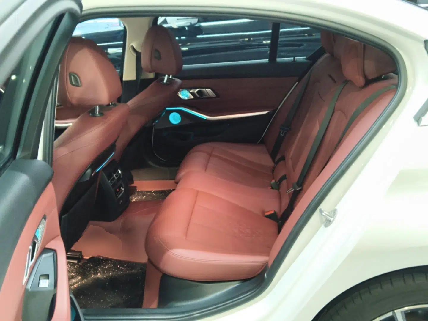 BMW 3 Series 2022 Restyled 320Li M Sport Package — миниатюра 20