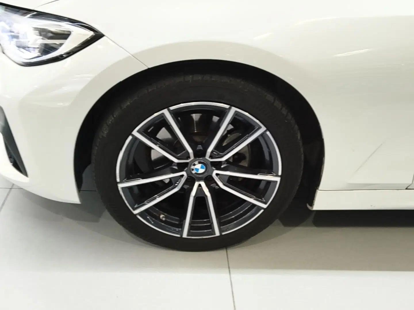 BMW 3 Series 2022 Restyled 320Li M Sport Package — миниатюра 10
