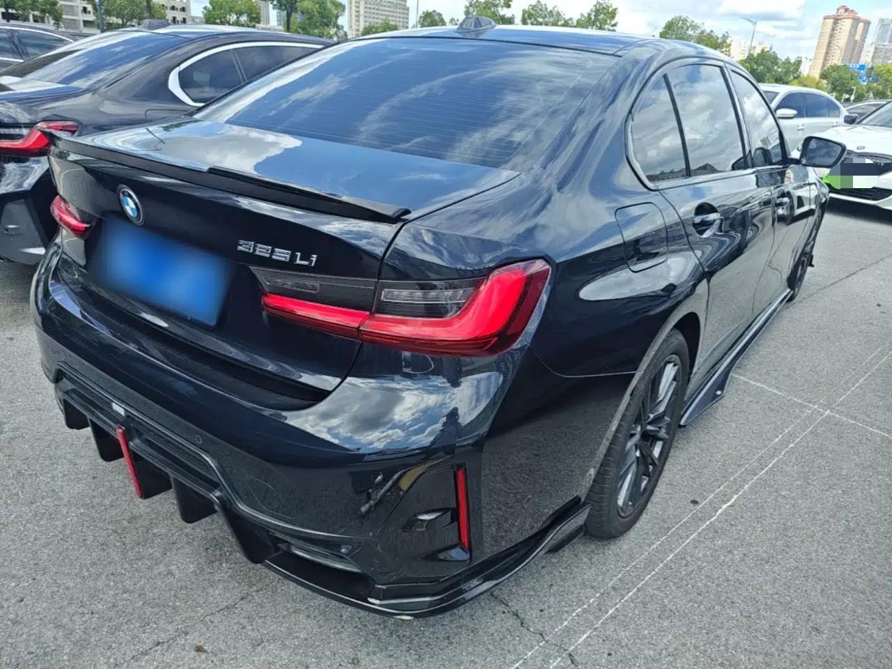 BMW 3 Series 2023 325Li M Sport Night Edition Package — миниатюра 6