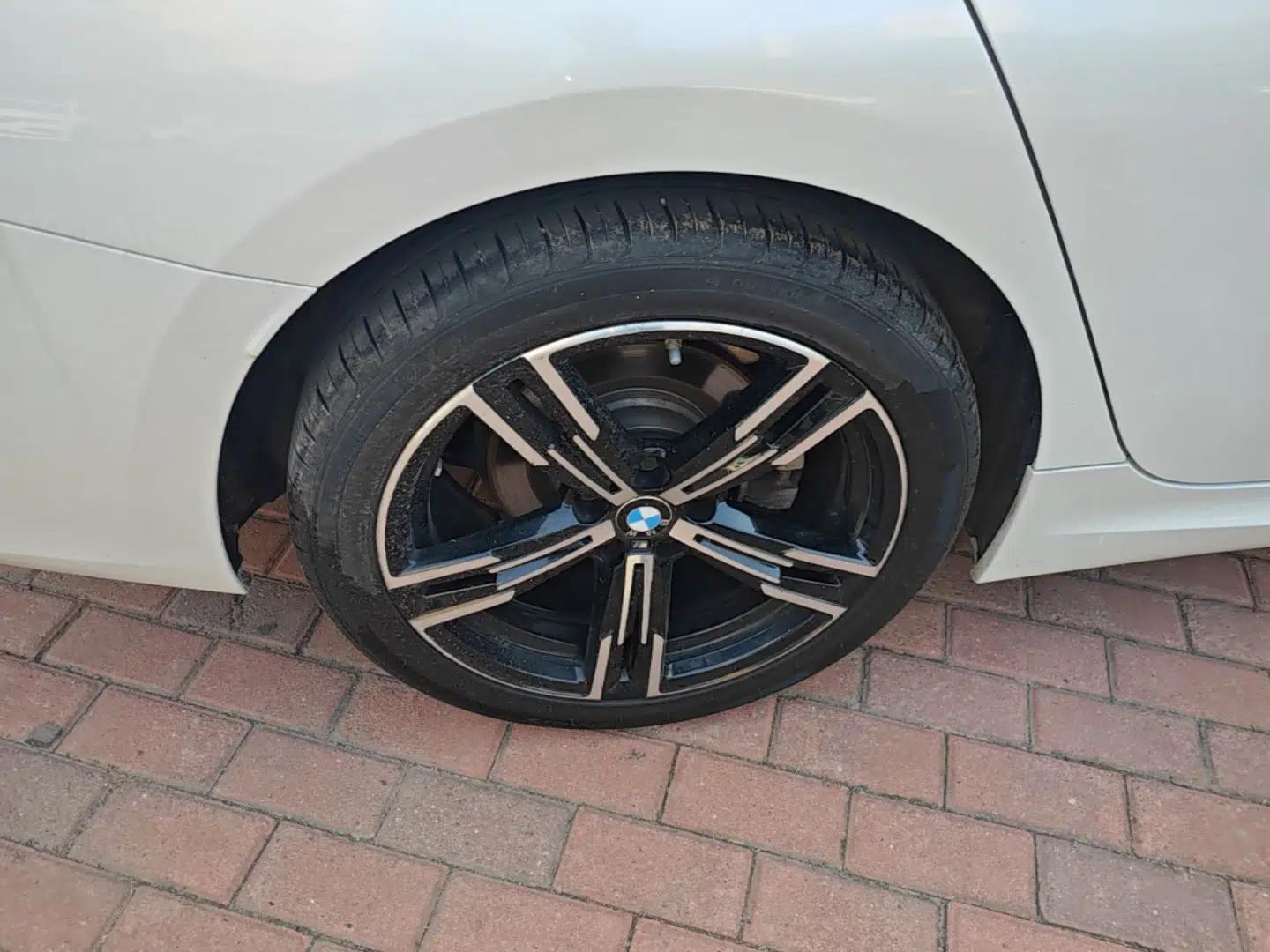 BMW 3 Series 2023 325i M Sport Package — миниатюра 11