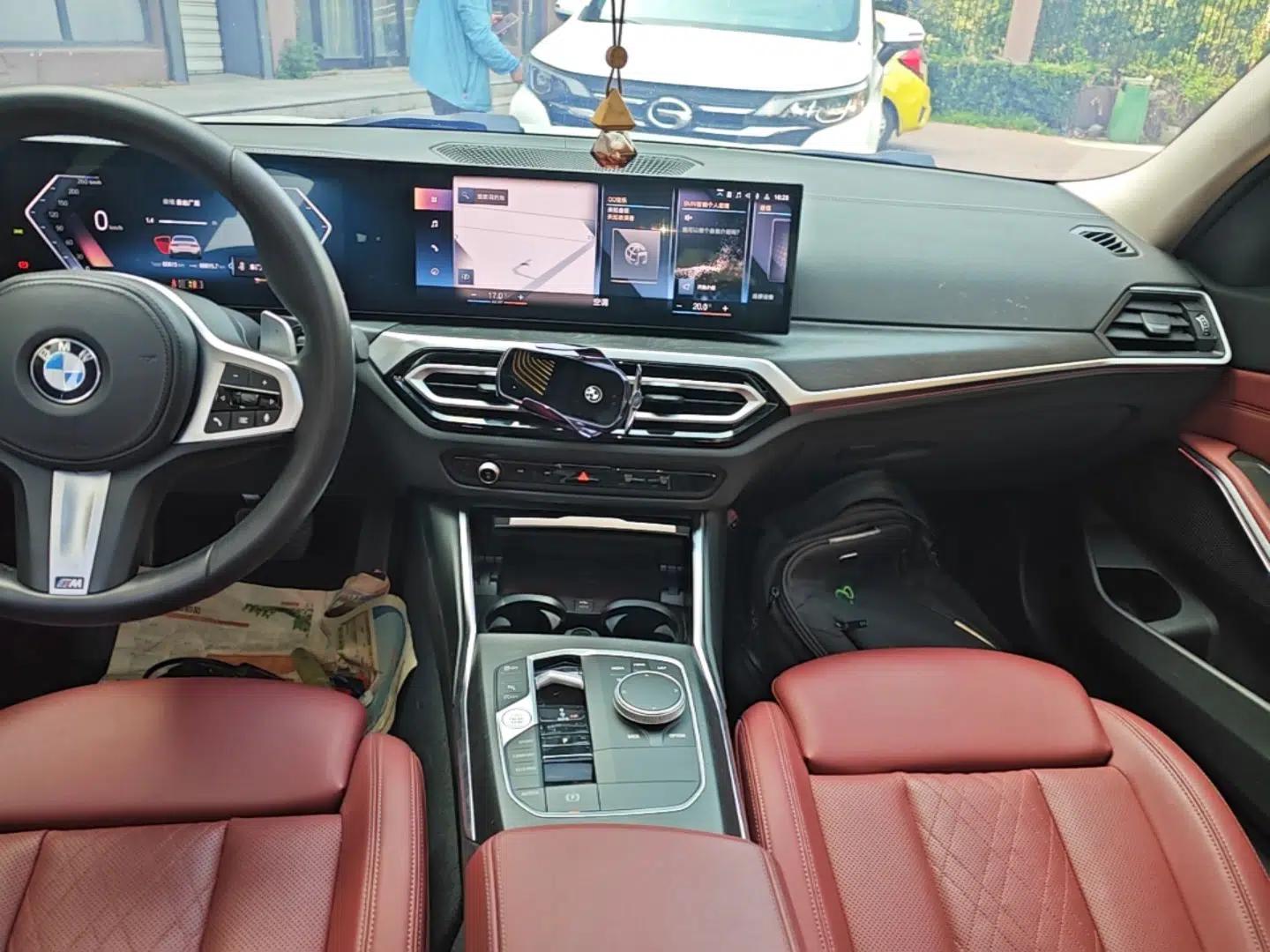 BMW 3 Series 2023 325i M Sport Package — миниатюра 15