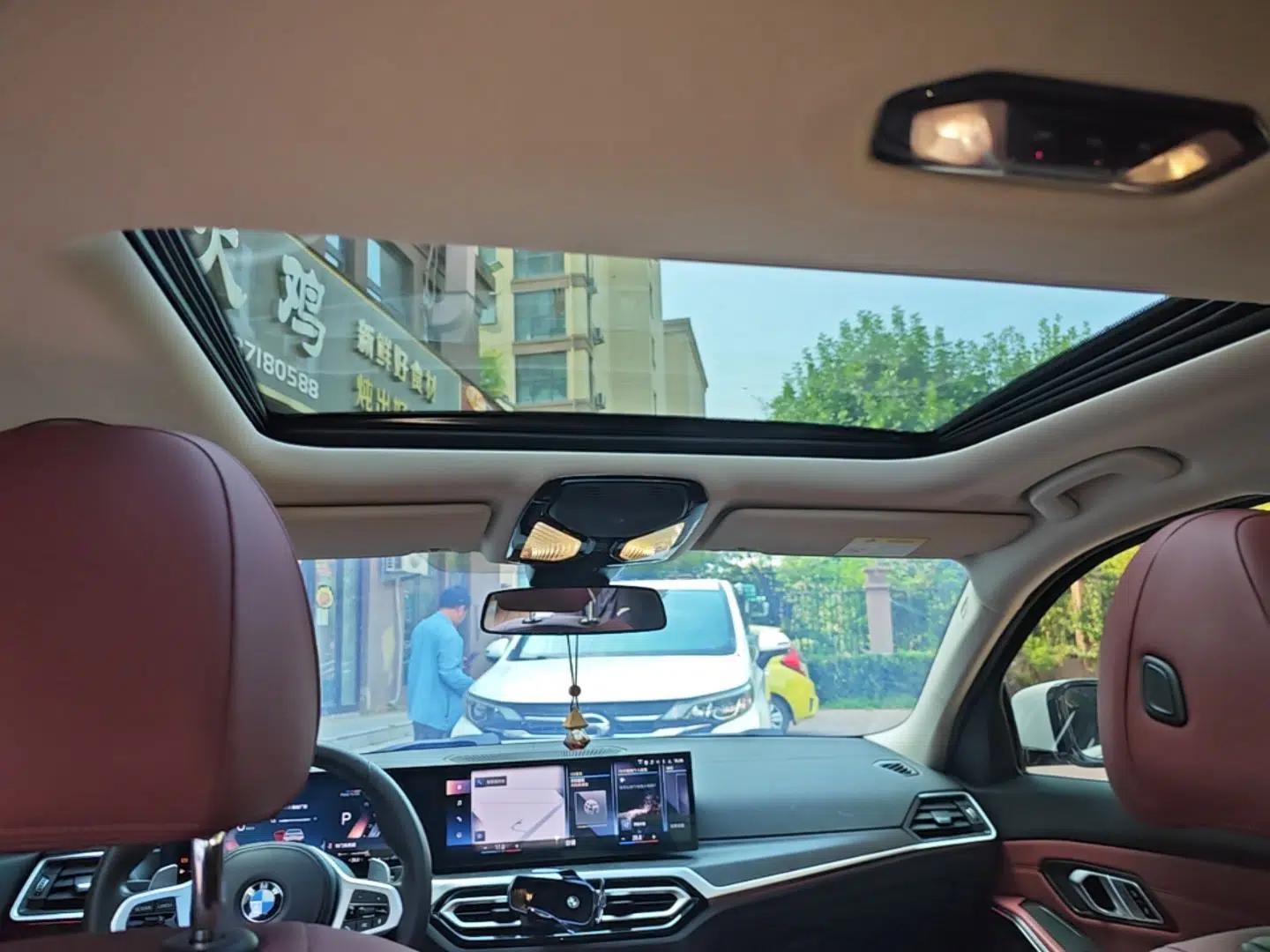 BMW 3 Series 2023 325i M Sport Package — миниатюра 21