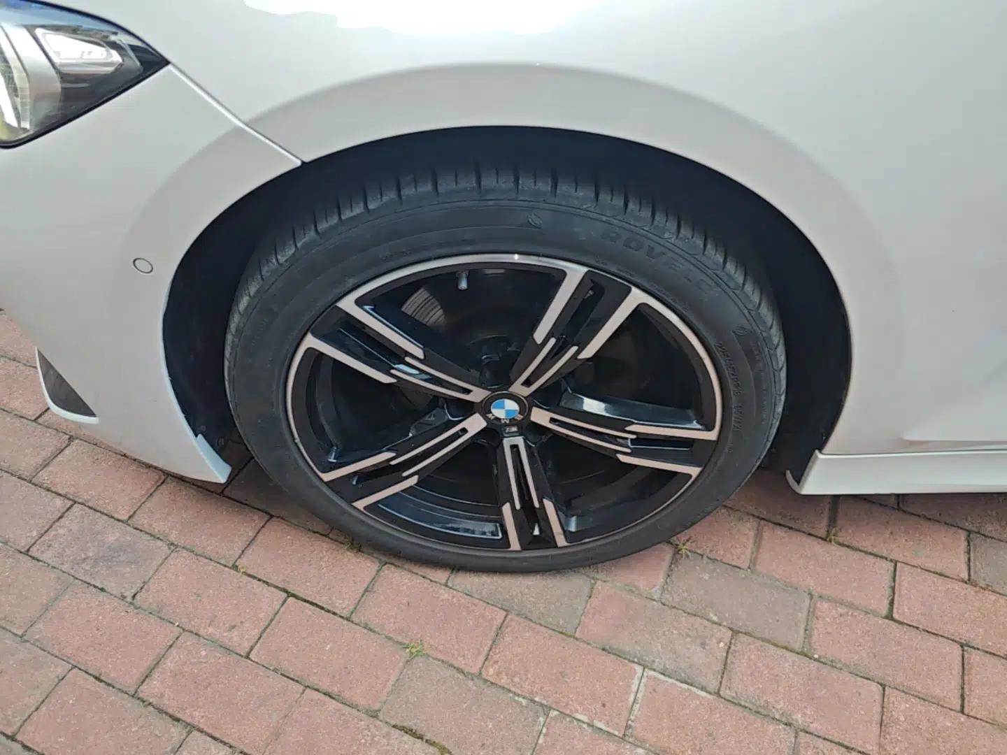 BMW 3 Series 2023 325i M Sport Package — миниатюра 10