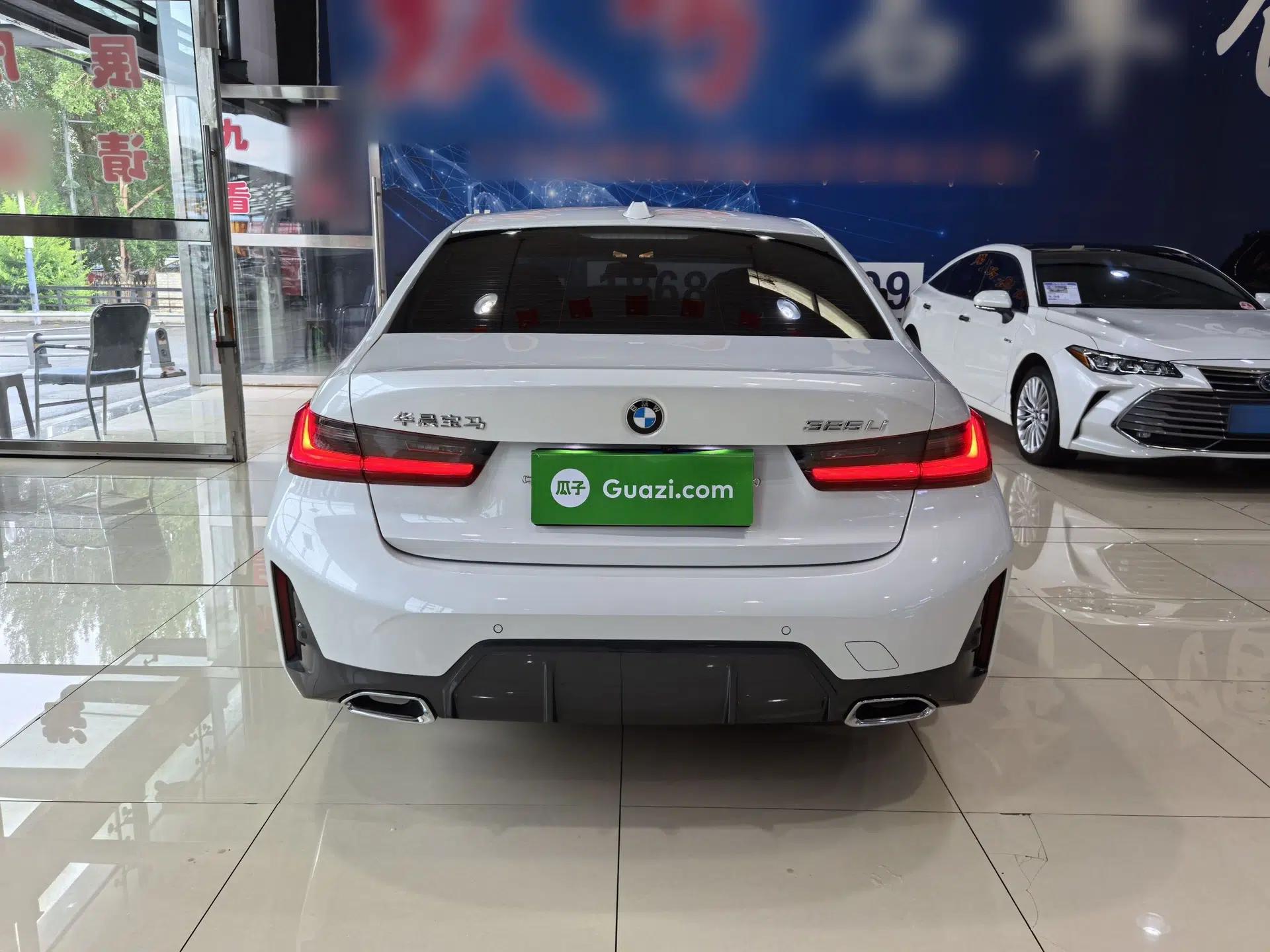 BMW 3 Series 2023 325Li M Sport Package — миниатюра 15