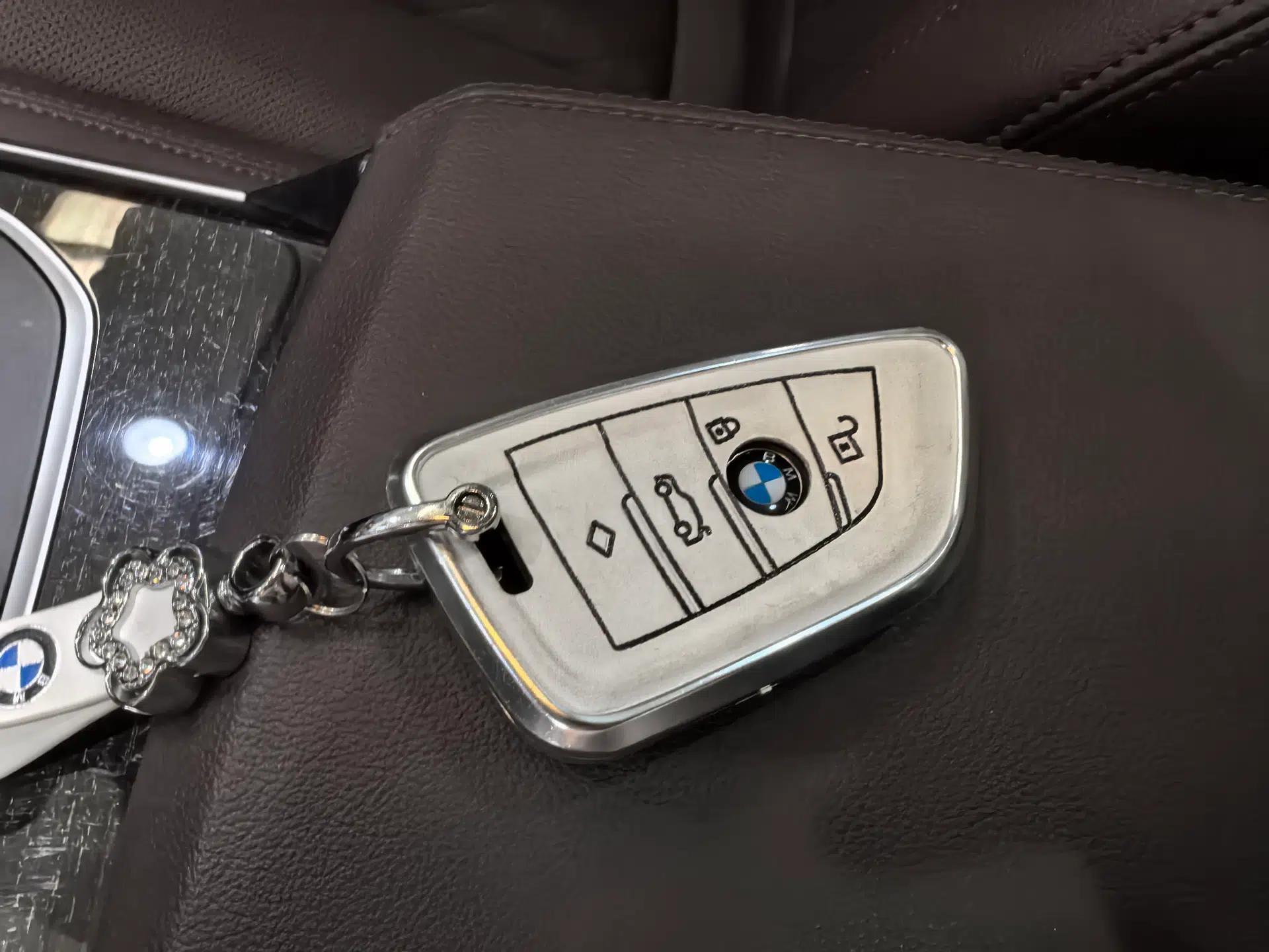 BMW 3 Series 2023 325Li M Sport Package — миниатюра 34