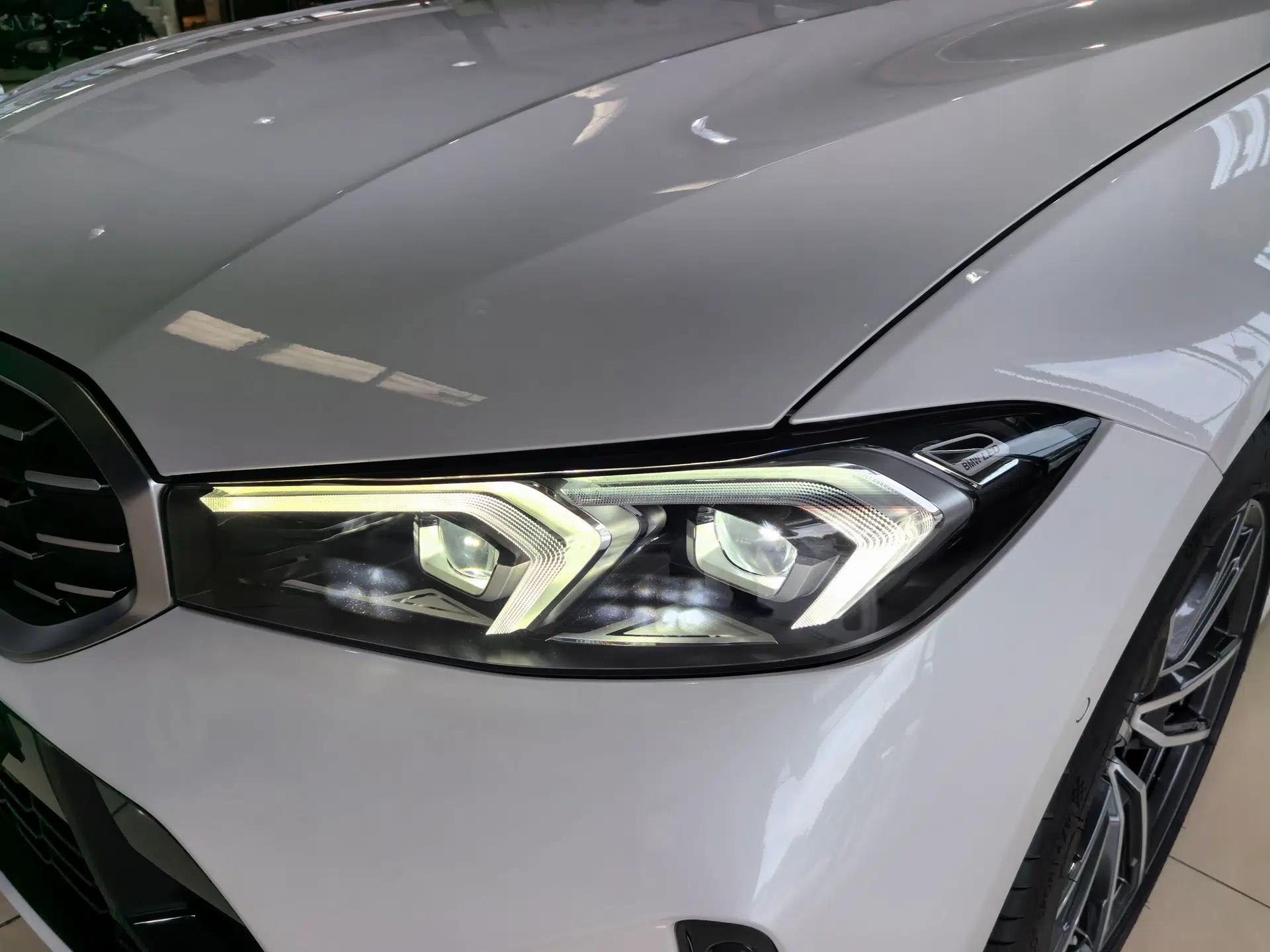 BMW 3 Series 2023 325Li M Sport Package — миниатюра 8