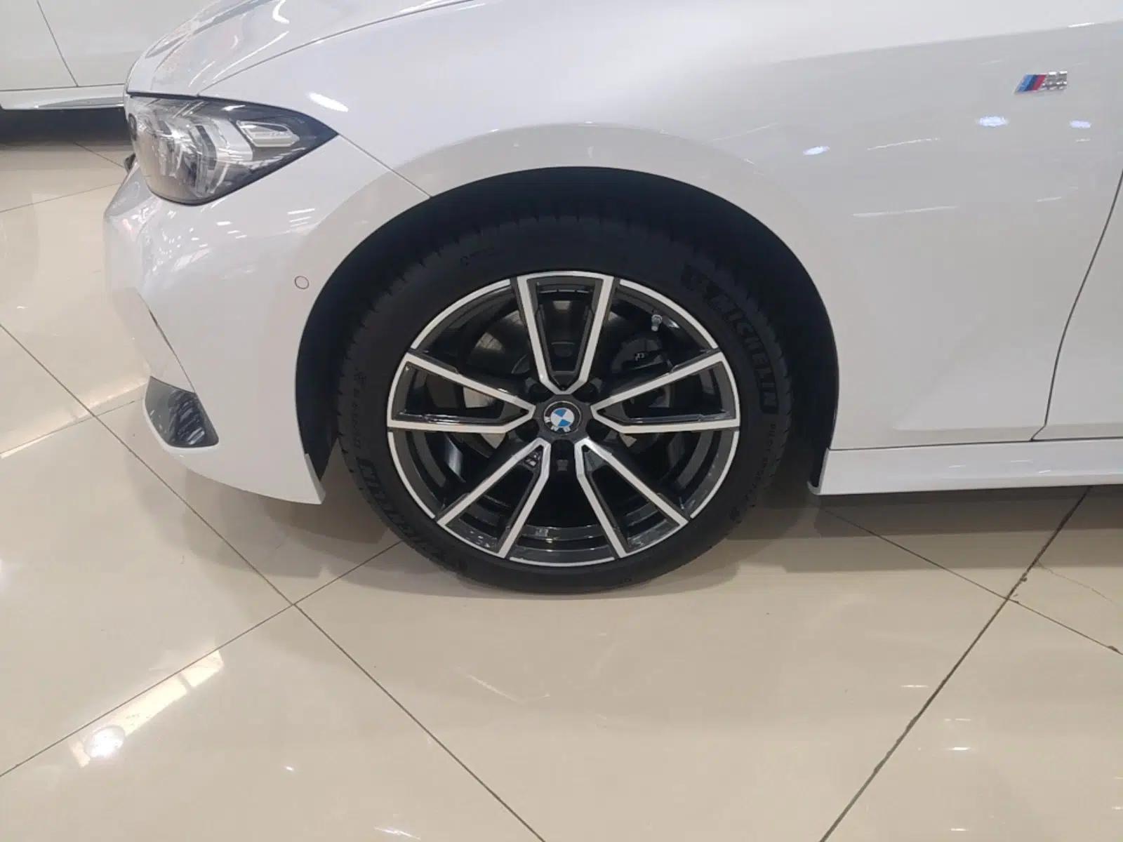 BMW 3 Series 2023 325Li M Sport Package — миниатюра 10