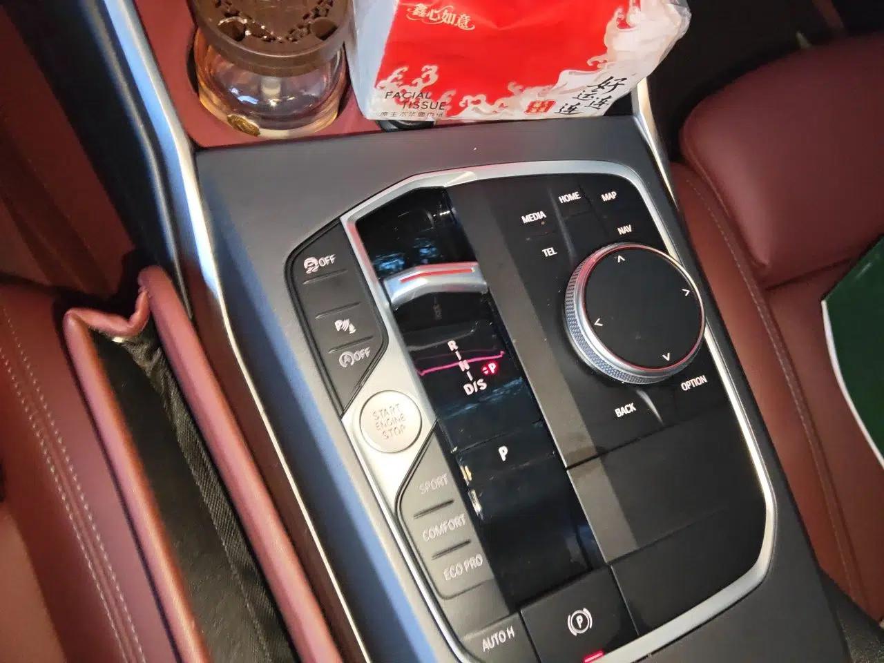 BMW 3 Series 2025 325i M Sport Package — миниатюра 14