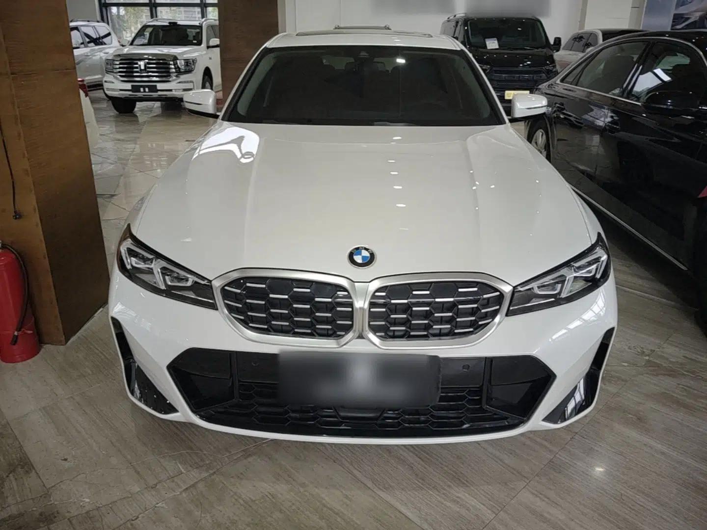 BMW 3 Series 2025 325i M Sport Package — миниатюра 2