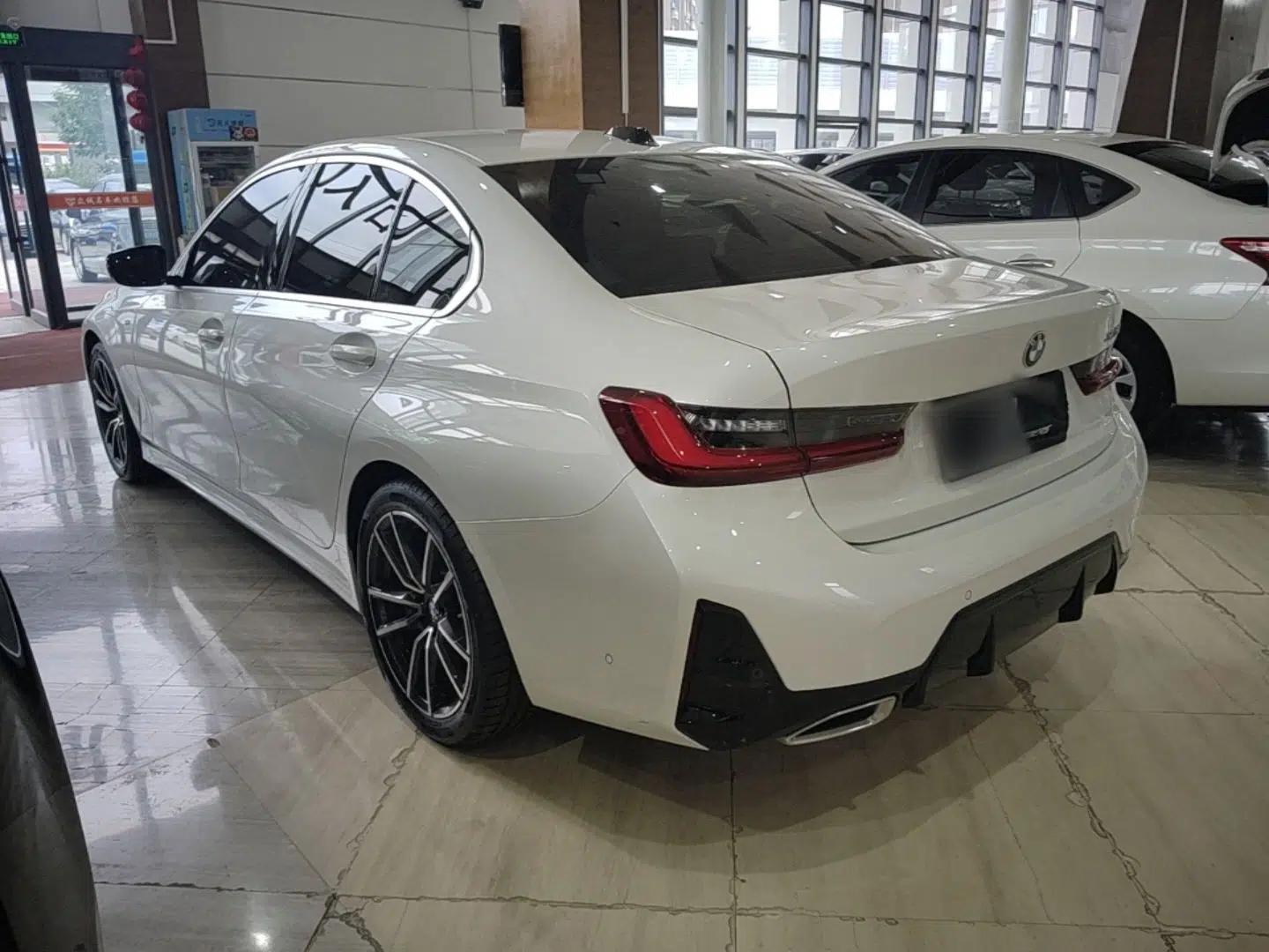 BMW 3 Series 2025 325i M Sport Package — миниатюра 4