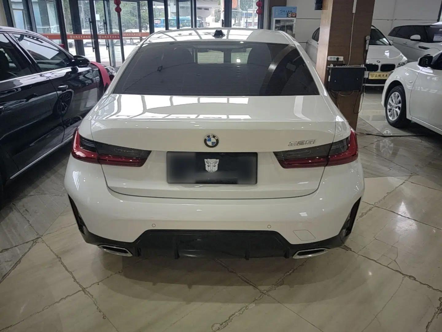 BMW 3 Series 2025 325i M Sport Package — миниатюра 5