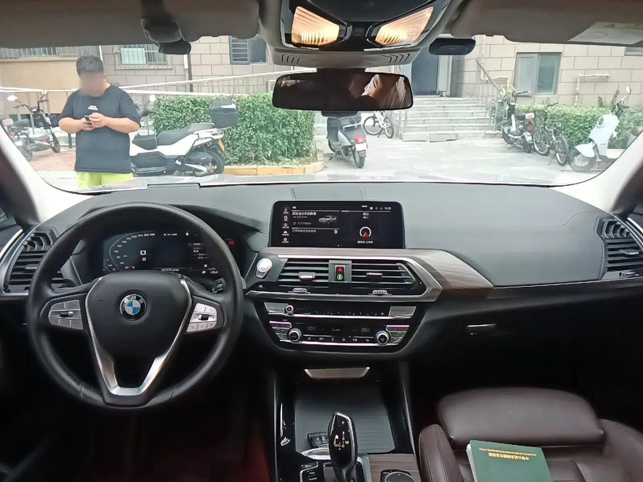 BMW X3 2020 xDrive28i Luxury Package — миниатюра 9