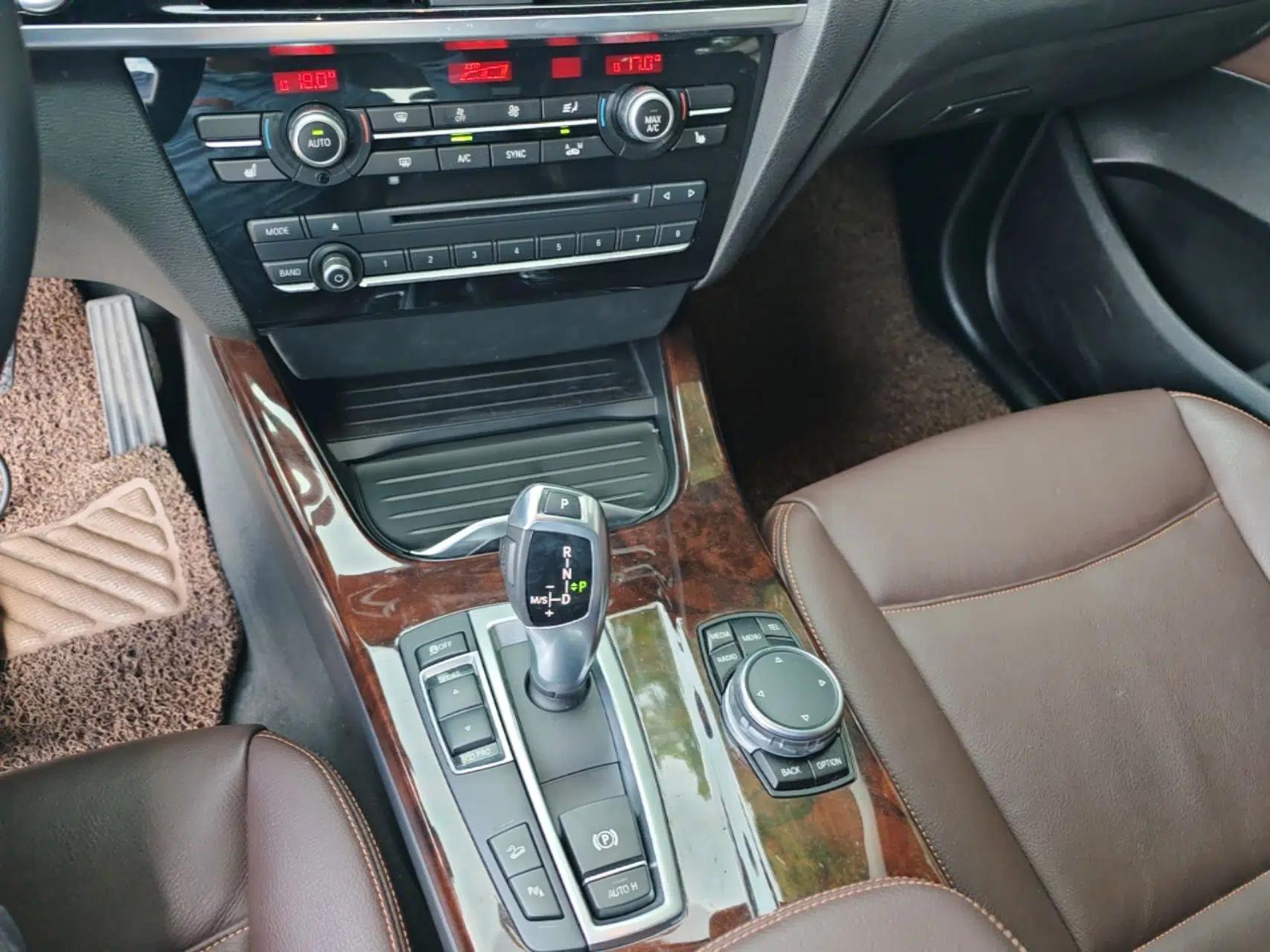 BMW X3 2014 xDrive20i X Design Package — миниатюра 16