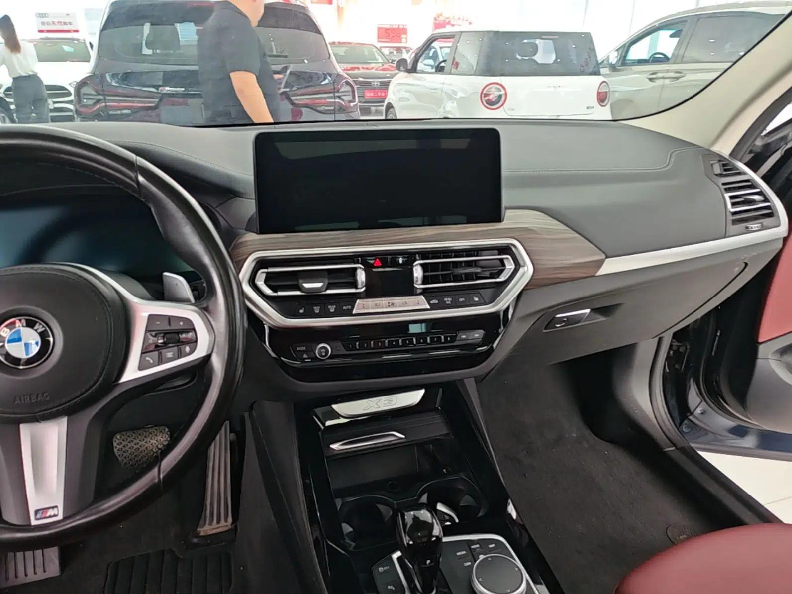 BMW X3 2022 xDrive30i Luxury Model M Night Sky Package — миниатюра 15