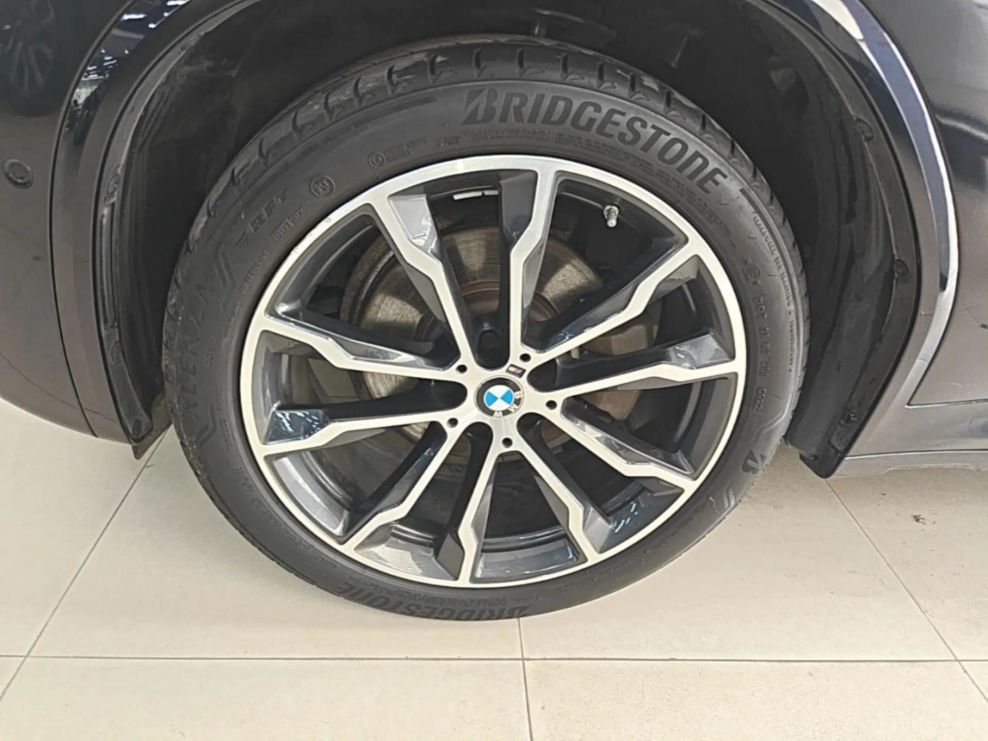 BMW X3 2022 Facelift xDrive30i Luxury Edition M Night Edition Package — миниатюра 10