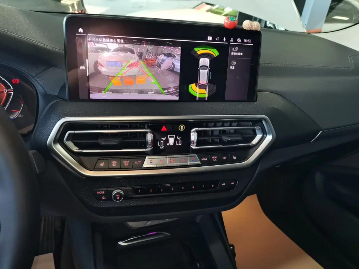 BMW X3 2022 Restyled xDrive25i M Sport Package — миниатюра 15