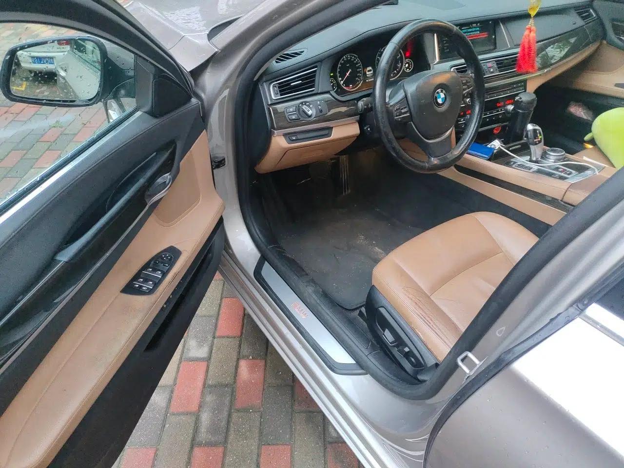 BMW 7 Series 2014 730Li Premium Edition — миниатюра 16