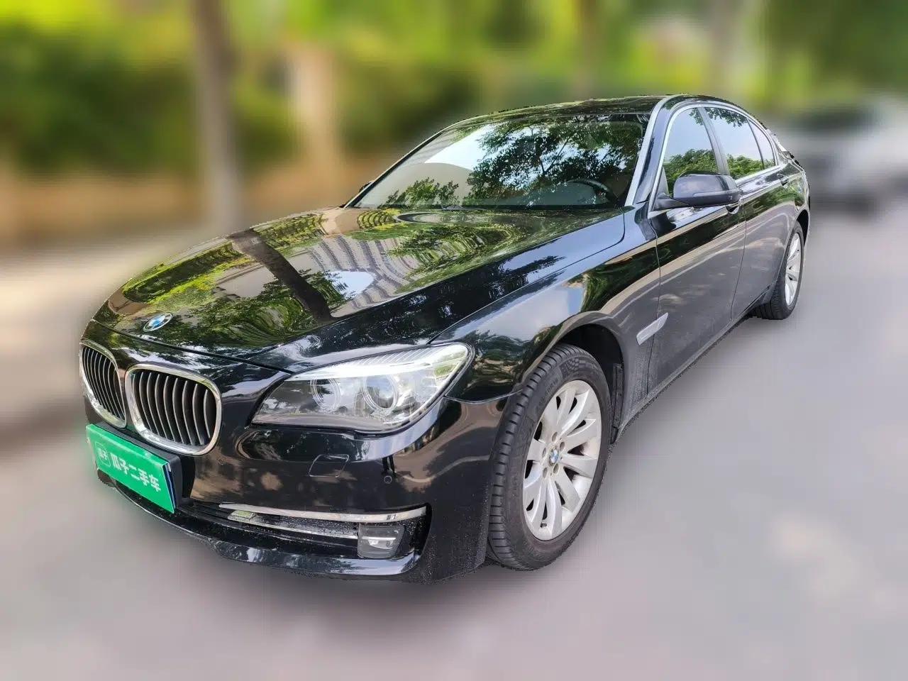 BMW 7 Series 2013 730Li Leading Model — миниатюра 1