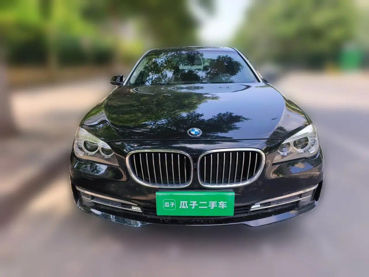 BMW 7 Series 2013 730Li Leading Model — миниатюра 2