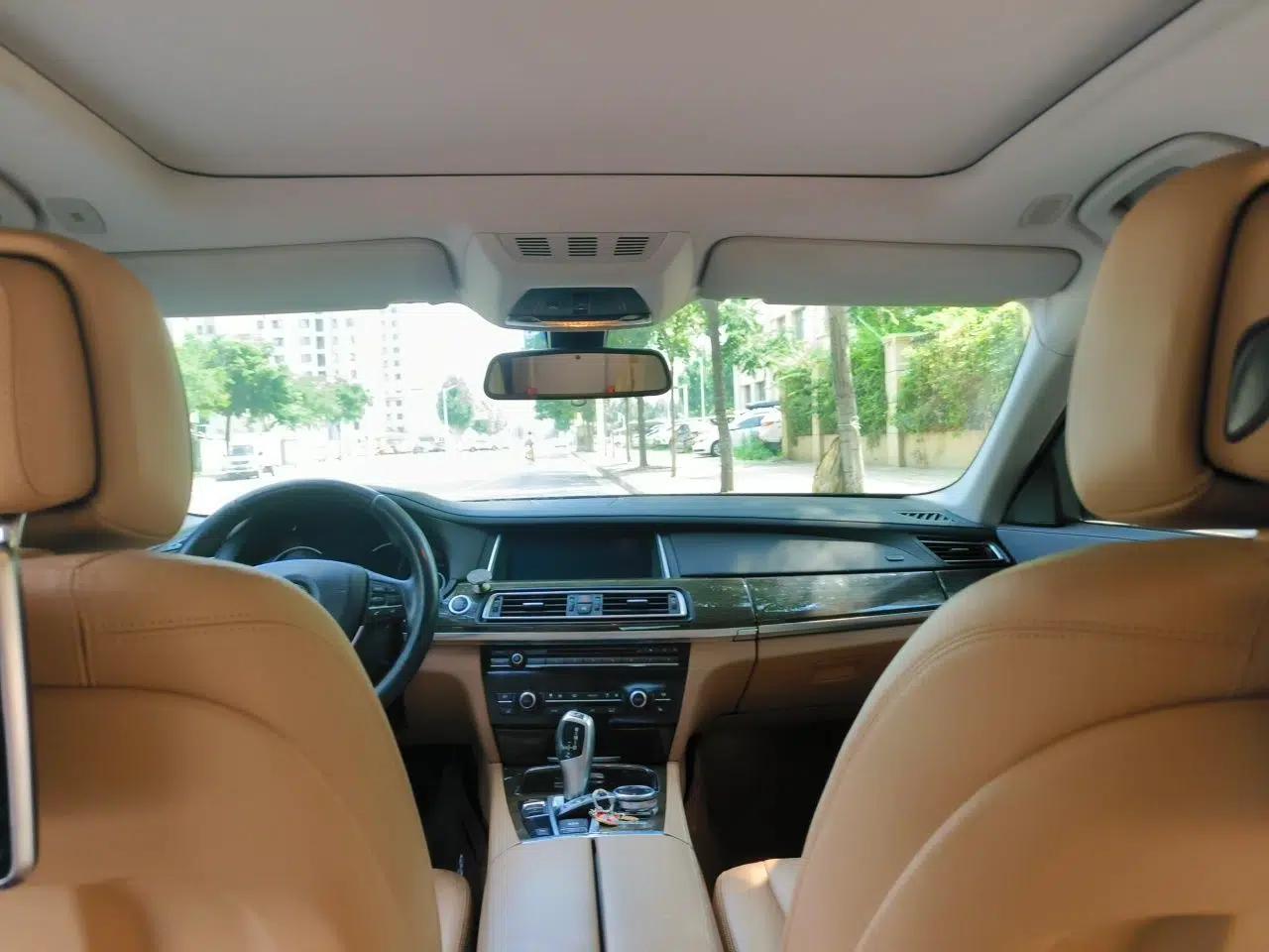 BMW 7 Series 2013 730Li Leading Model — миниатюра 18