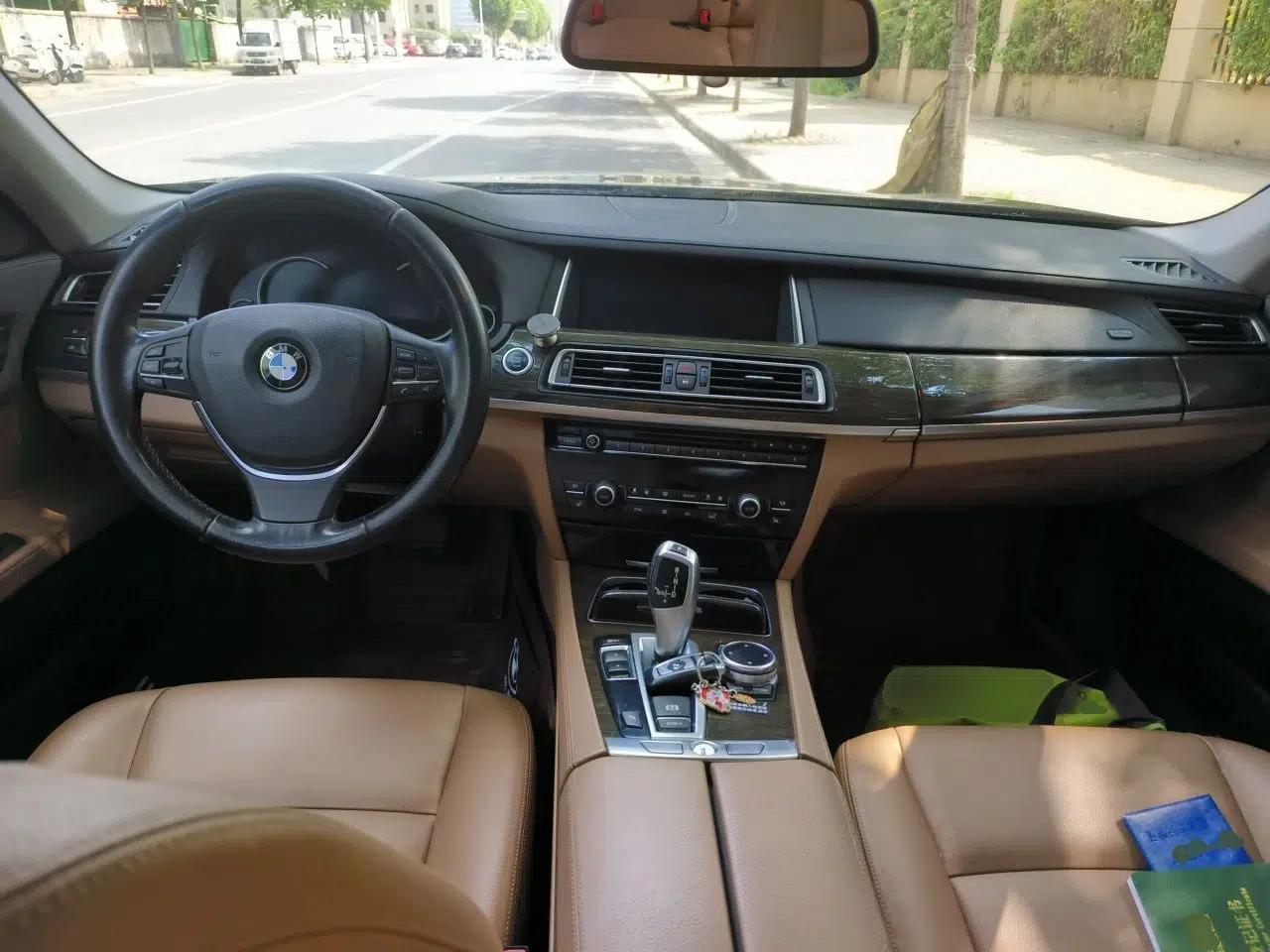 BMW 7 Series 2013 730Li Leading Model — миниатюра 9