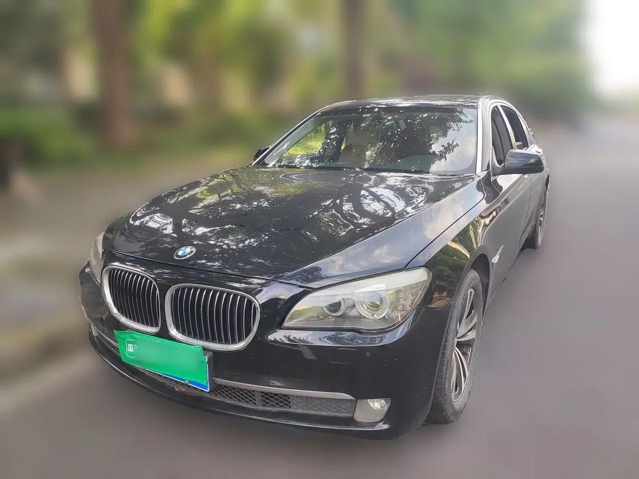 BMW 7 Series 2011 730Li Elegant Model — миниатюра 1