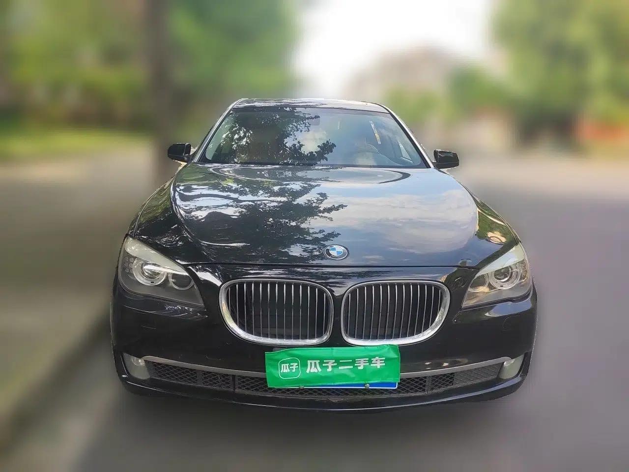 BMW 7 Series 2011 730Li Elegant Model — миниатюра 2