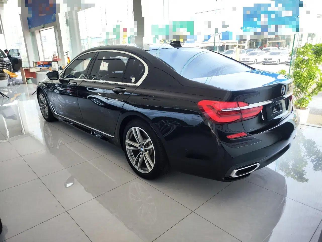 BMW 7 Series 2018 730Li Luxury Edition M Sport Package — миниатюра 4