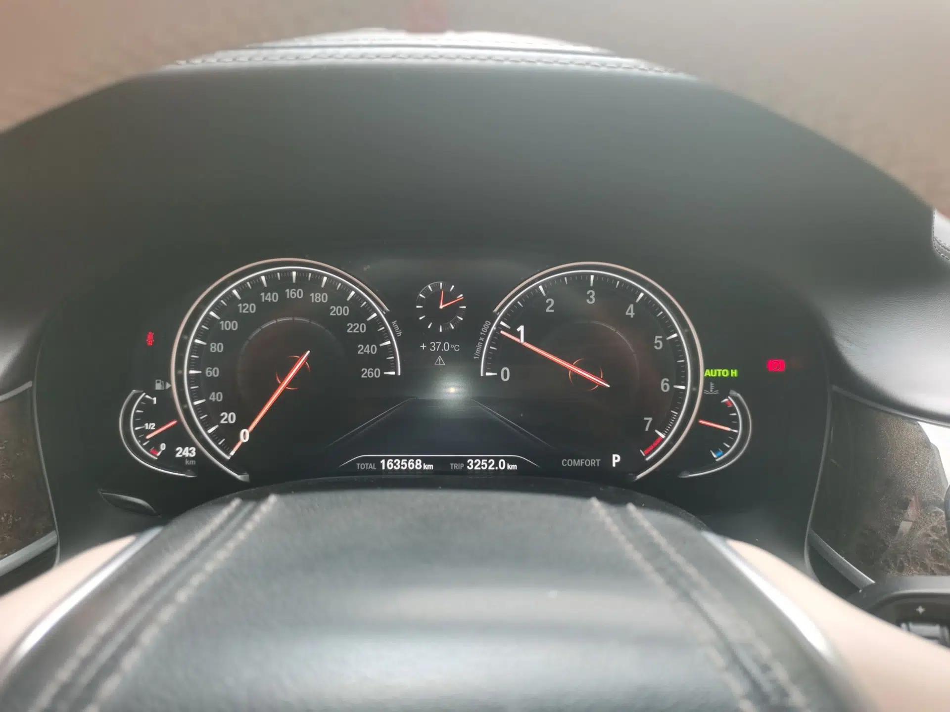 BMW 7 Series 2018 730Li Luxury Model Excellence Package — миниатюра 11