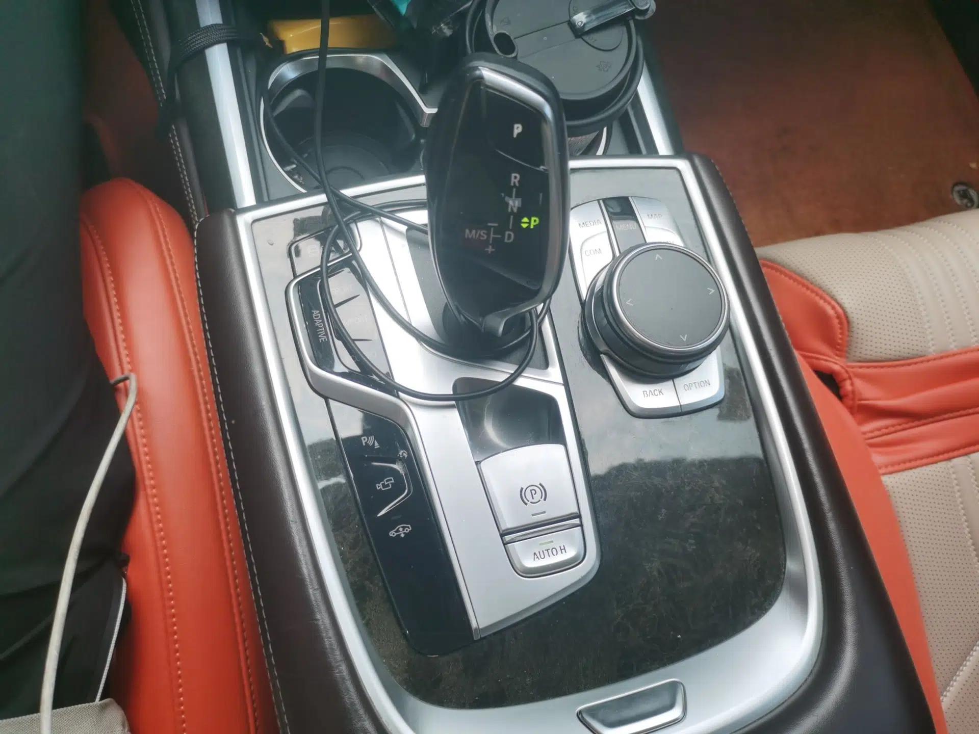BMW 7 Series 2018 730Li Luxury Model Excellence Package — миниатюра 14