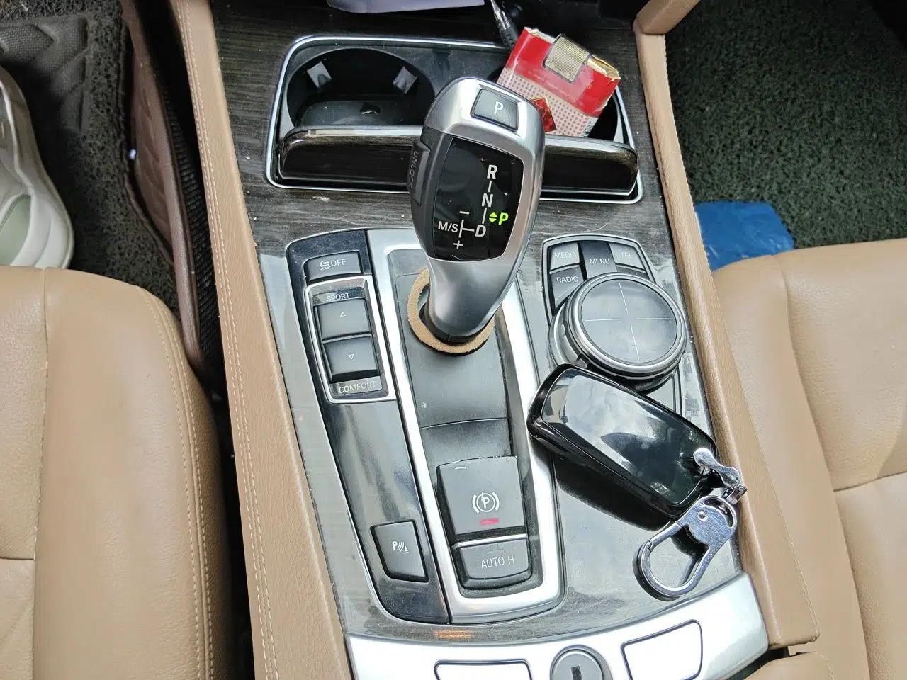 BMW 7 Series 2013 730Li Luxury Model — миниатюра 14