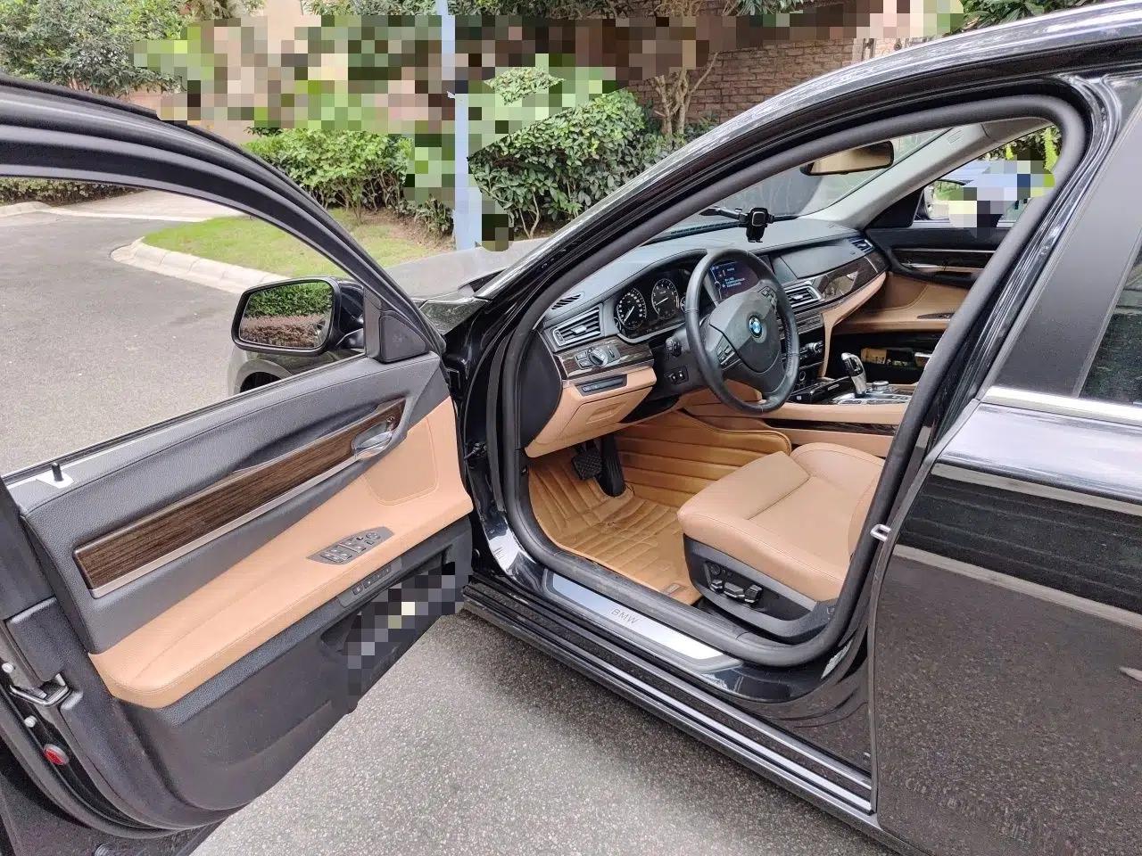 BMW 7 Series 2011 750Li xDrive — миниатюра 16