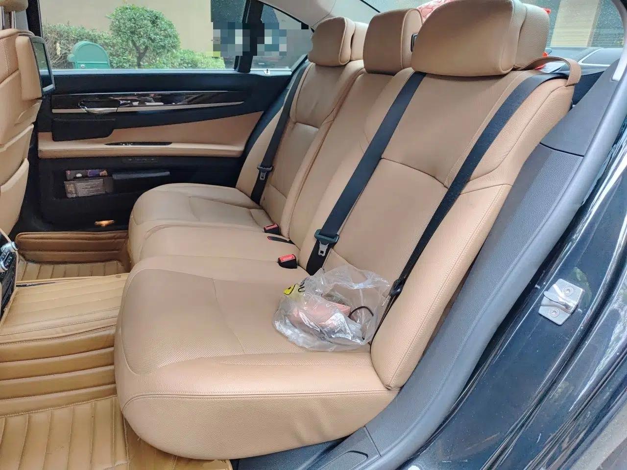 BMW 7 Series 2011 750Li xDrive — миниатюра 17