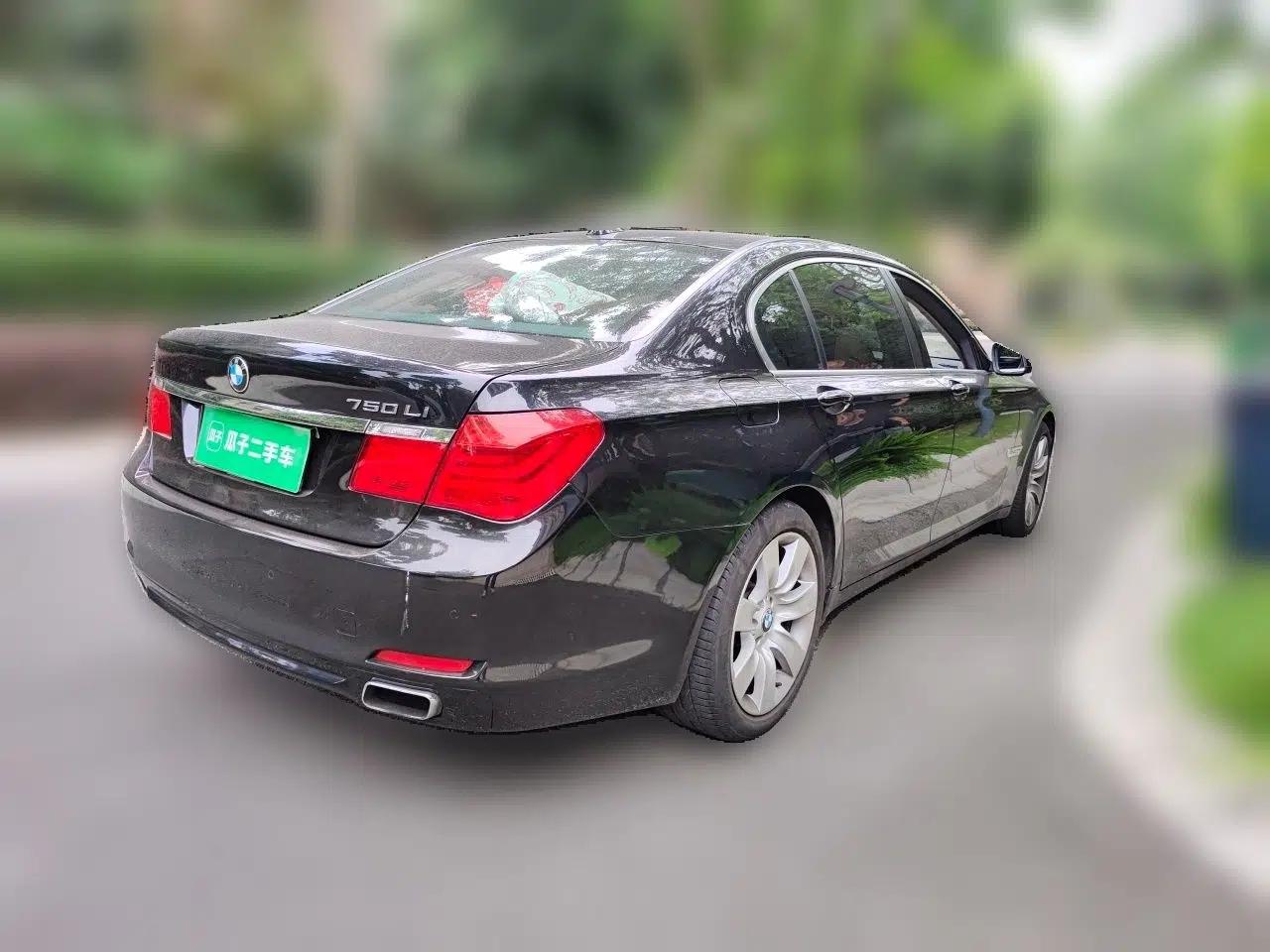 BMW 7 Series 2011 750Li xDrive — миниатюра 6