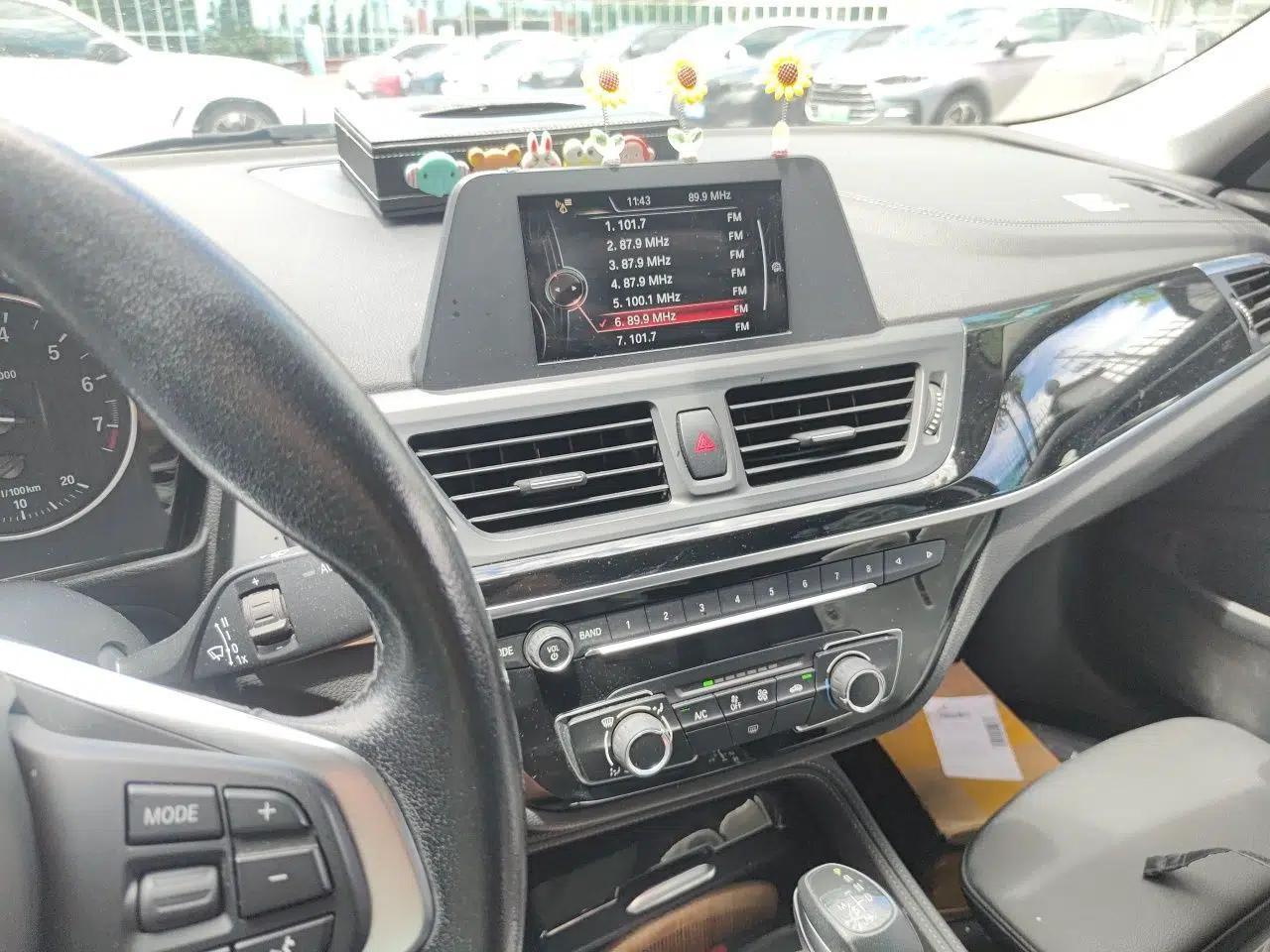 BMW 1 Series 2017 118i Sport Edition — миниатюра 13