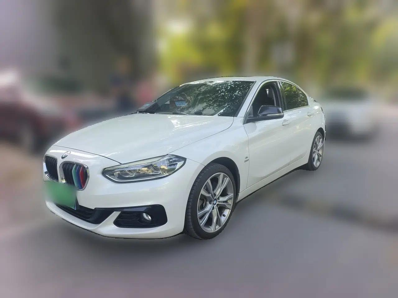 BMW 1 Series 2018 120i Design Package Model — миниатюра 1