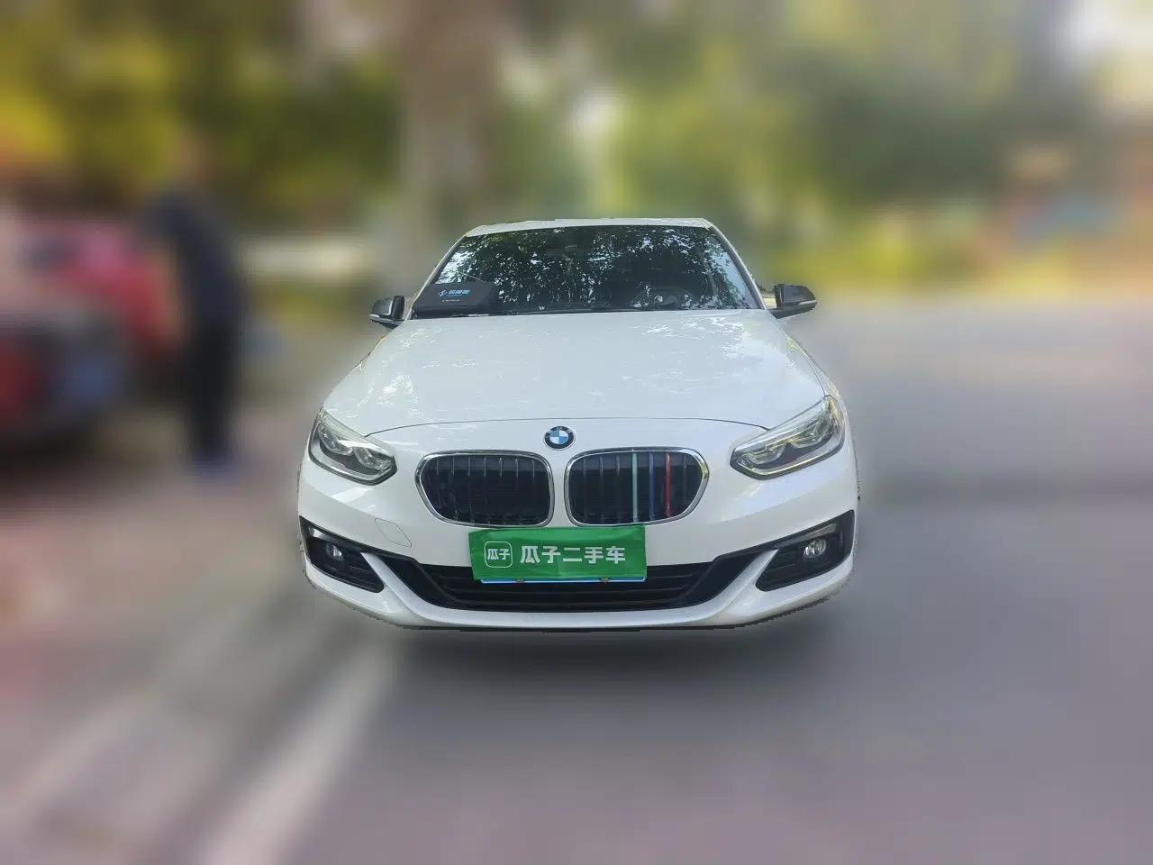BMW 1 Series 2018 120i Design Package Model — миниатюра 2