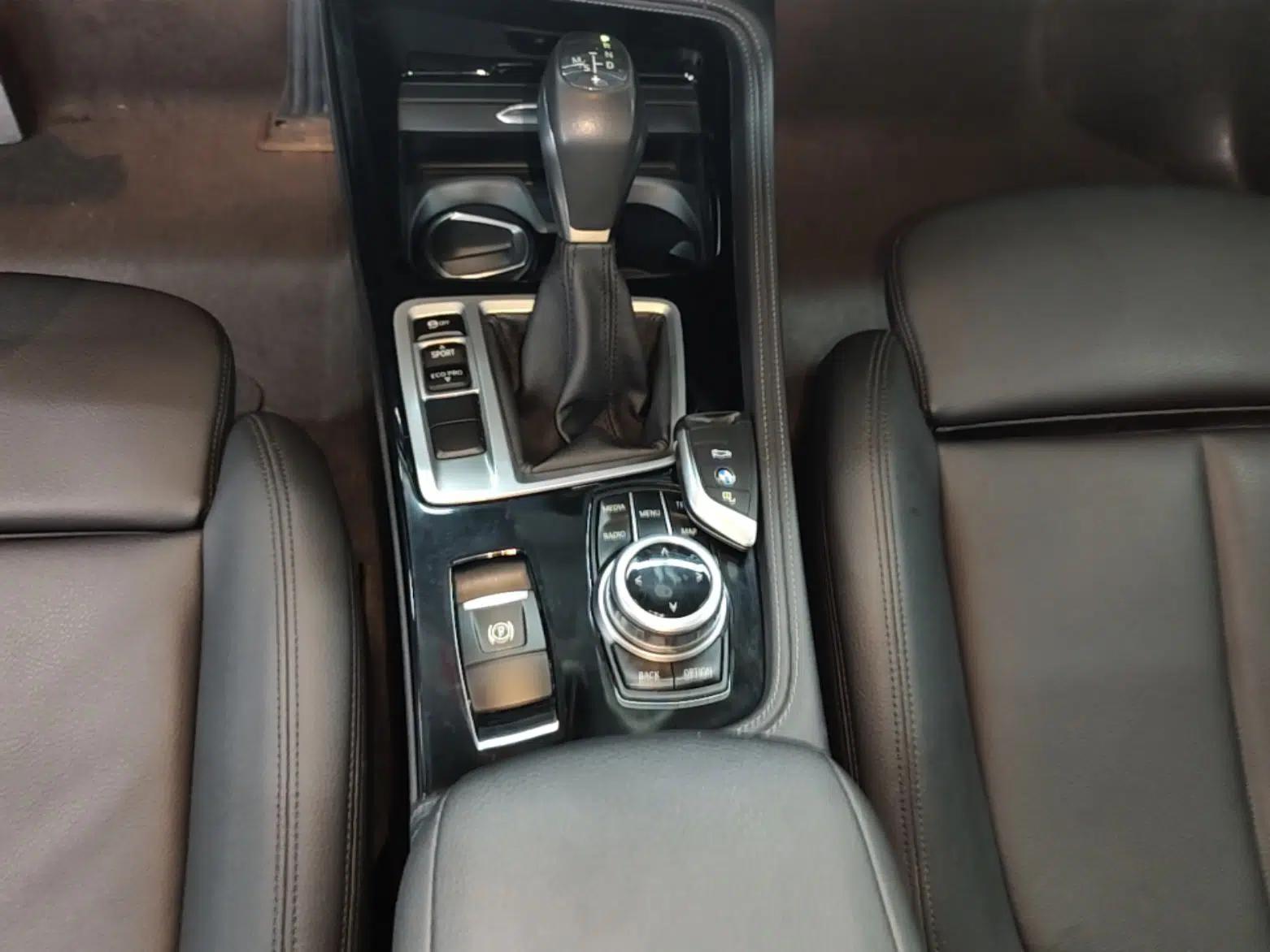 BMW 1 Series 2017 118i Design Package Model — миниатюра 21