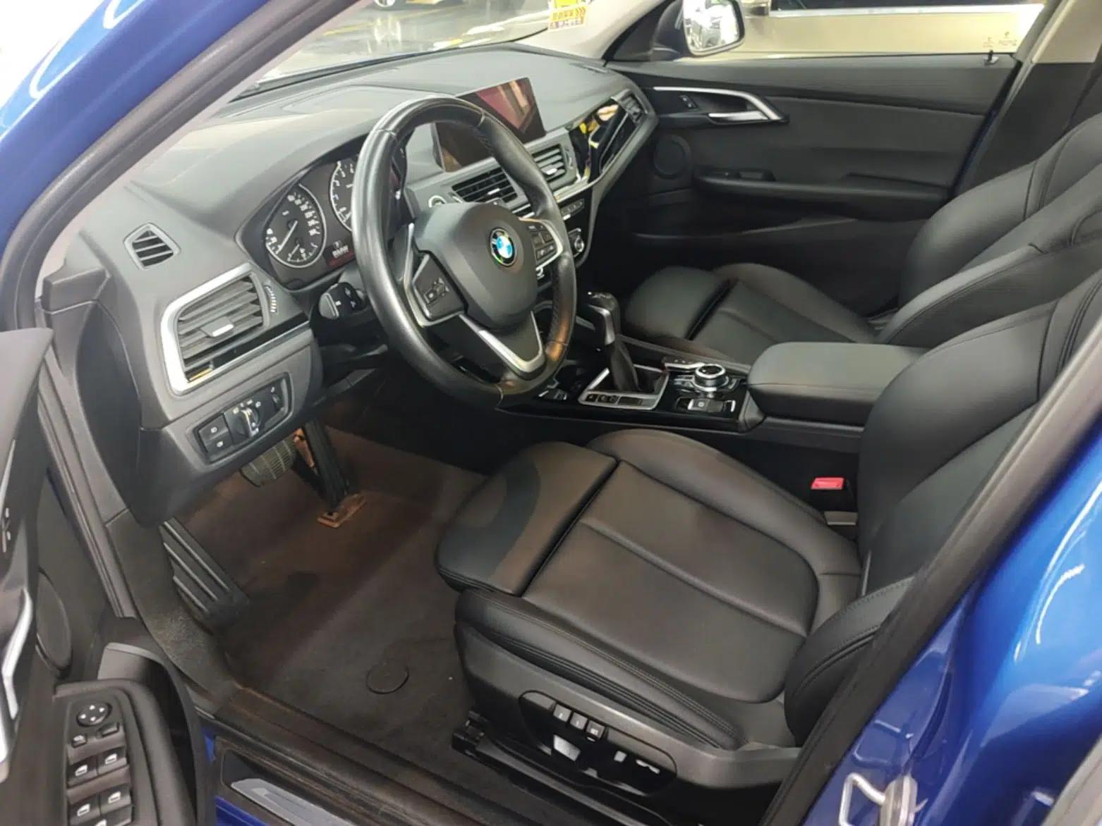 BMW 1 Series 2017 118i Design Package Model — миниатюра 22