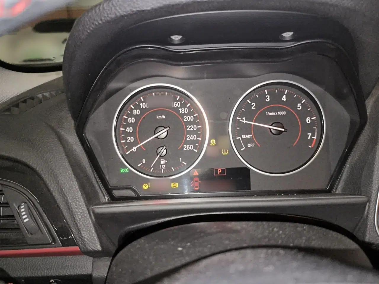 BMW 1 Series 2013 Revised 118i Sport Edition — миниатюра 10