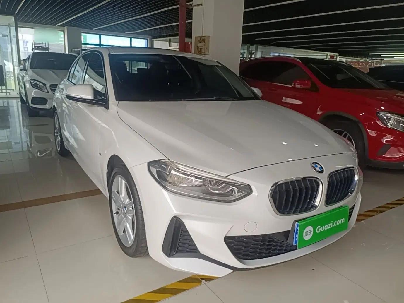 BMW 1 Series 2019 118i M Sport Package — миниатюра 3